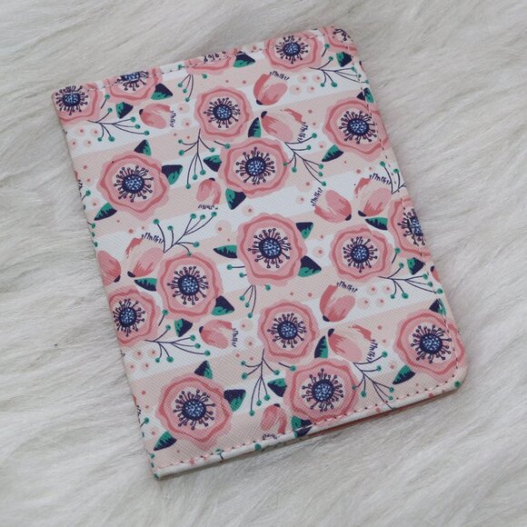 Floral Striped Passport Cover – NWOT ✈️🌸 - Picture 1 of 5